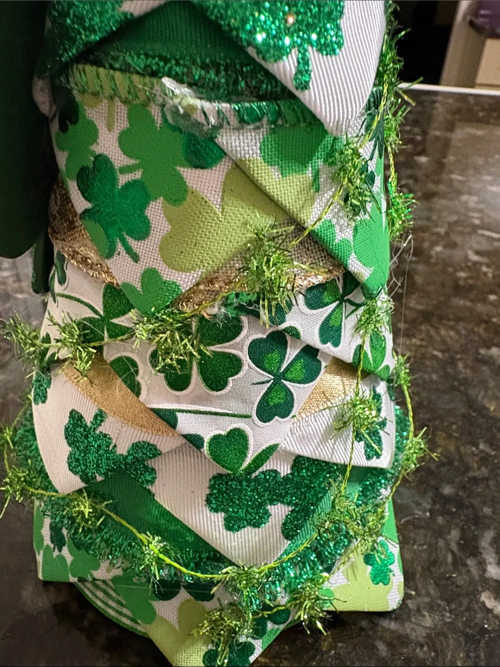 Festive Green Shamrock Holiday Tree Décor